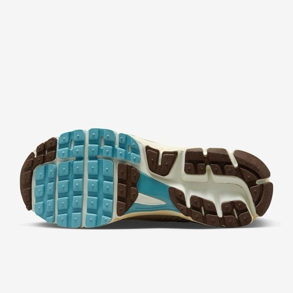 Nike Zoom Vomero 5 sneakers - Picture 4 of 10